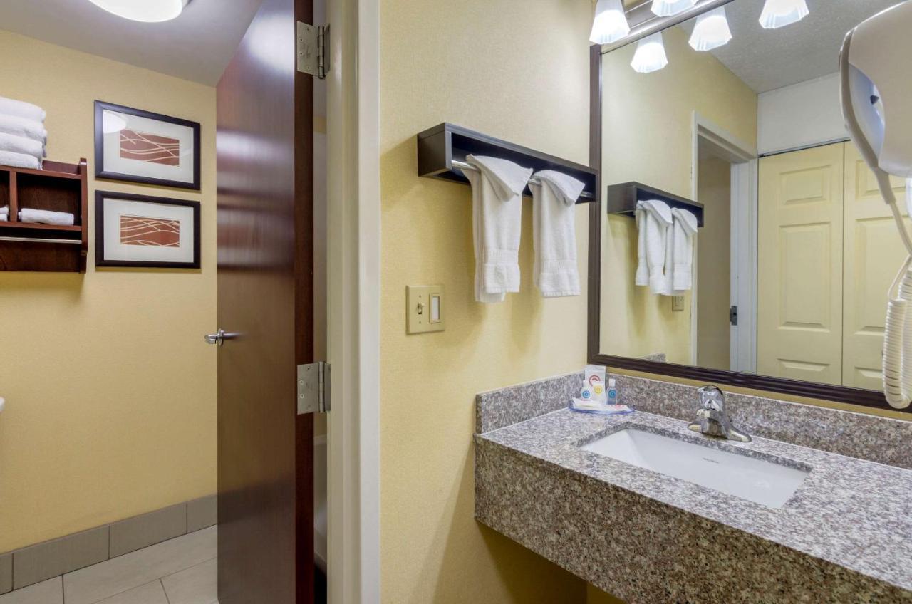 Comfort Inn & Suites Hillsville I-77 מראה חיצוני תמונה