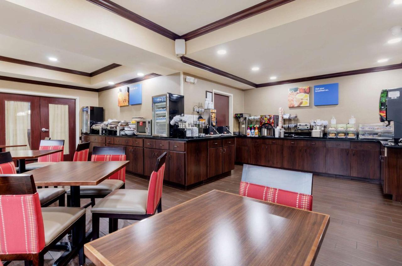 Comfort Inn & Suites Hillsville I-77 מראה חיצוני תמונה