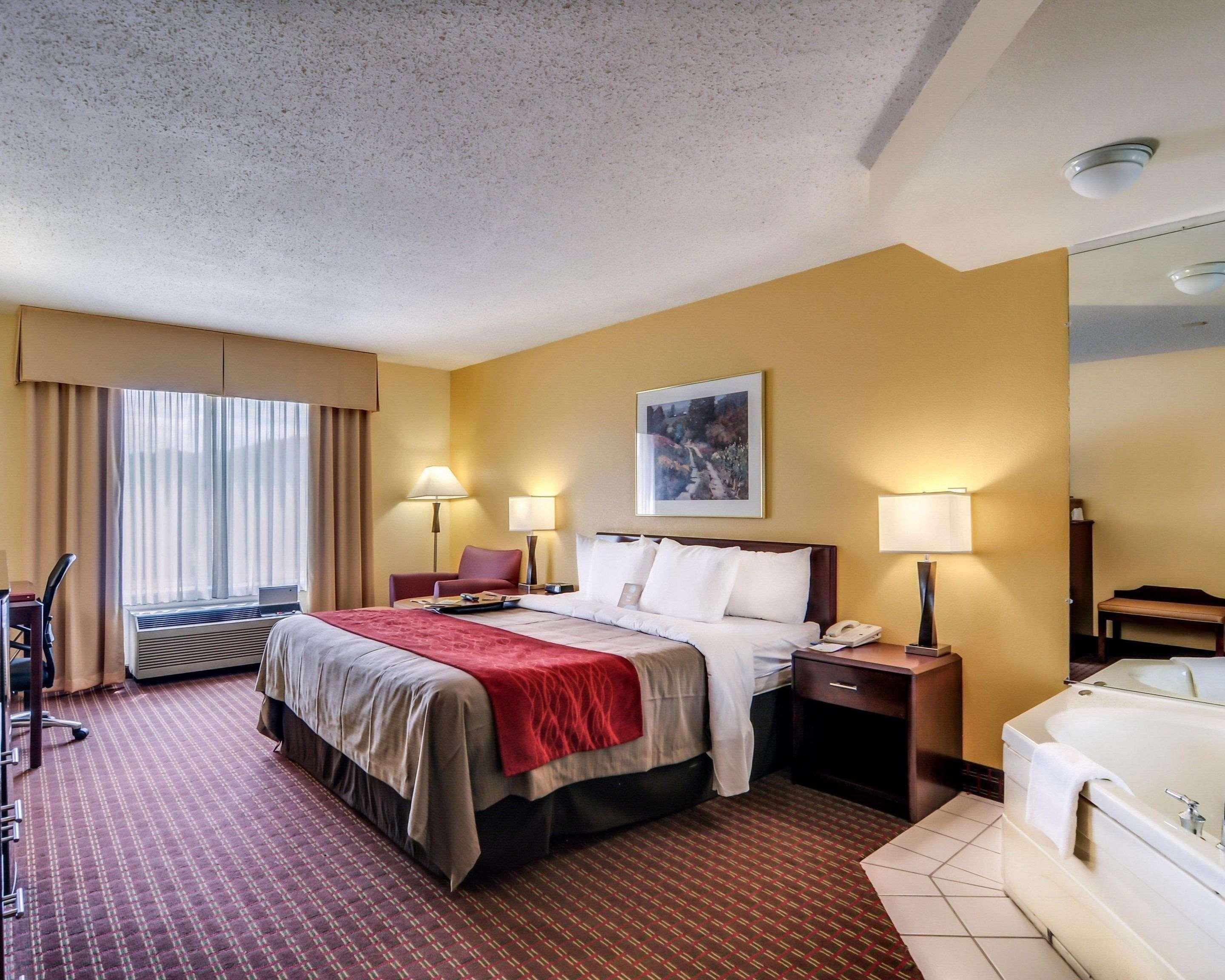 Comfort Inn & Suites Hillsville I-77 מראה חיצוני תמונה