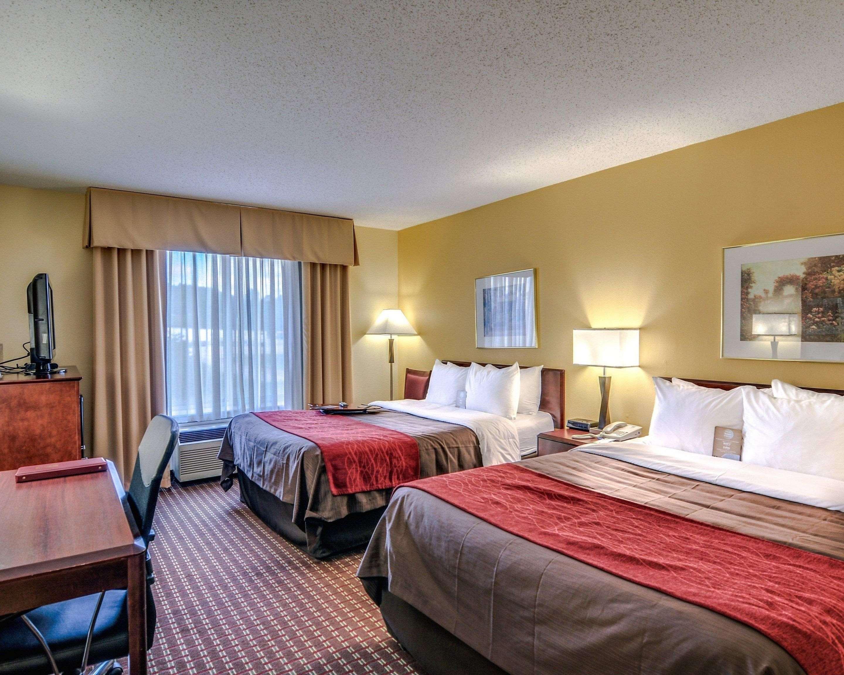Comfort Inn & Suites Hillsville I-77 מראה חיצוני תמונה