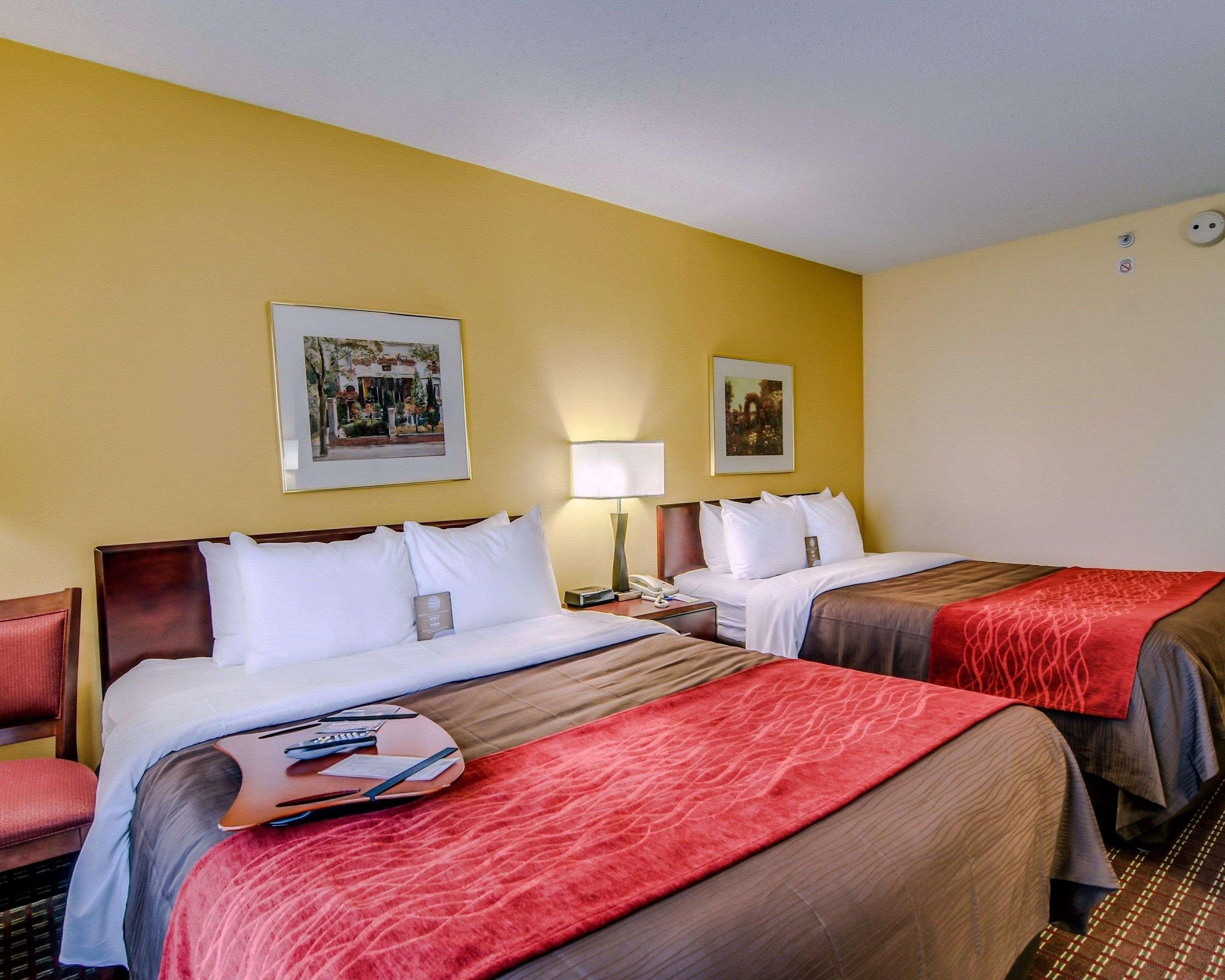Comfort Inn & Suites Hillsville I-77 מראה חיצוני תמונה