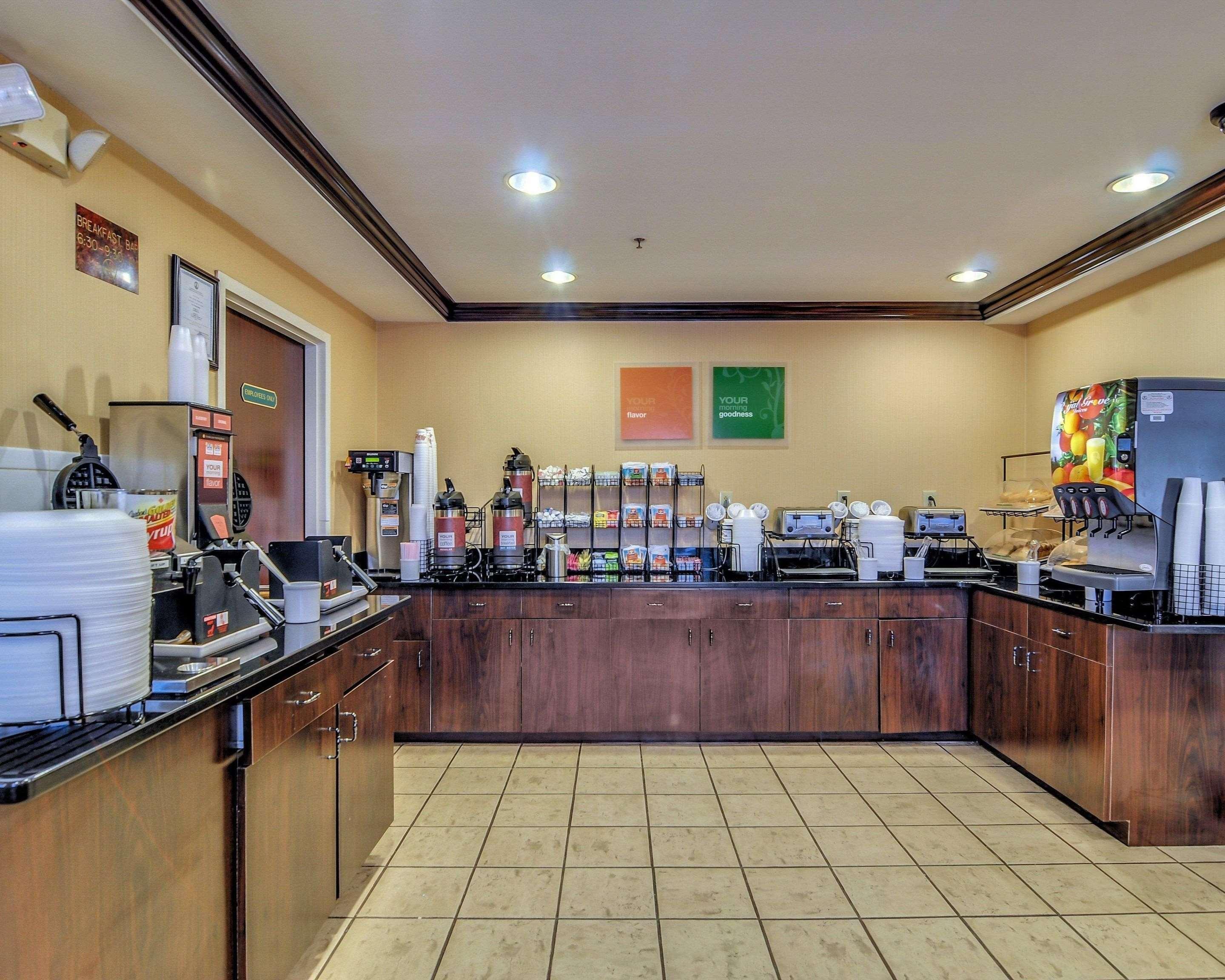 Comfort Inn & Suites Hillsville I-77 מראה חיצוני תמונה
