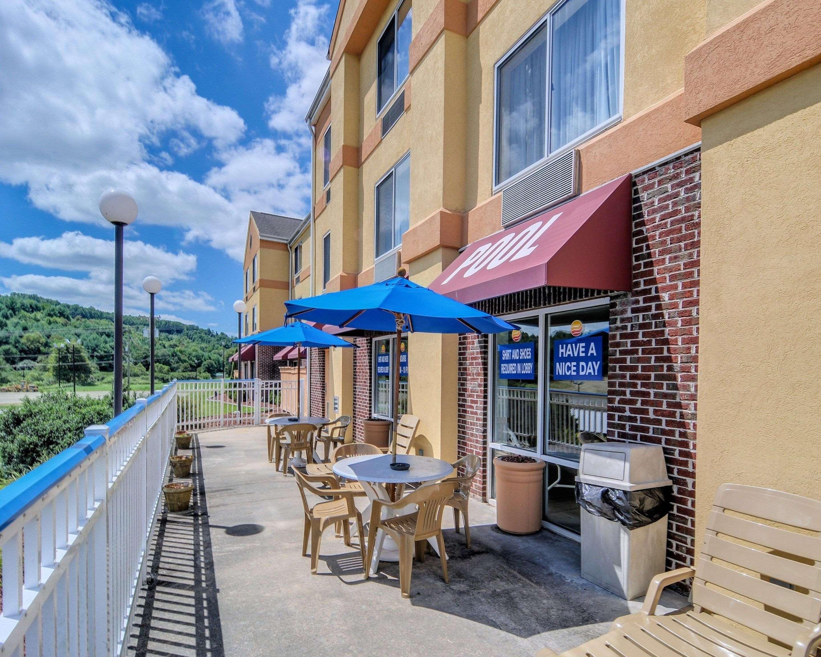Comfort Inn & Suites Hillsville I-77 מראה חיצוני תמונה