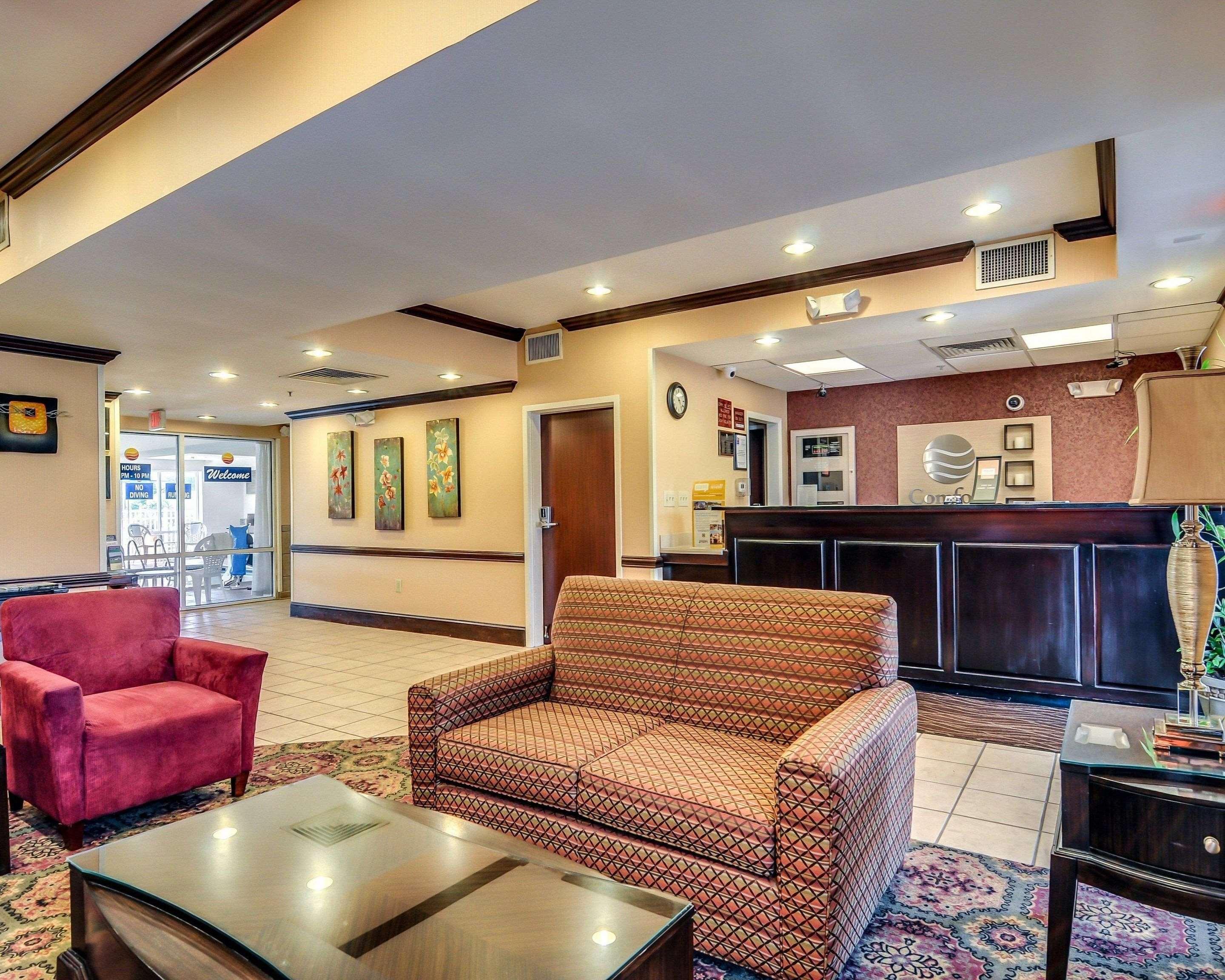 Comfort Inn & Suites Hillsville I-77 מראה חיצוני תמונה