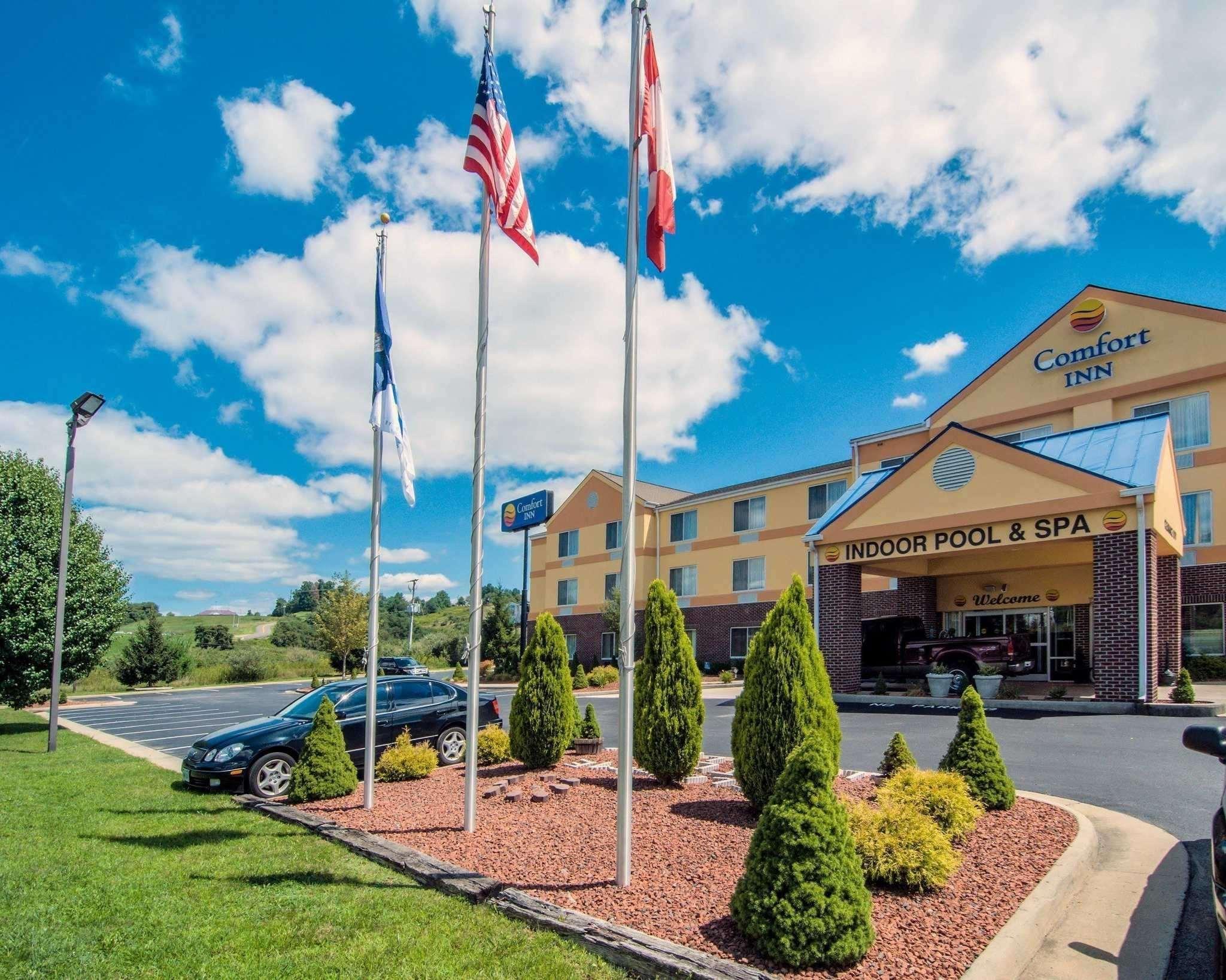 Comfort Inn & Suites Hillsville I-77 מראה חיצוני תמונה